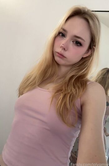 Full leaked Lolyomie private onlyfans photo