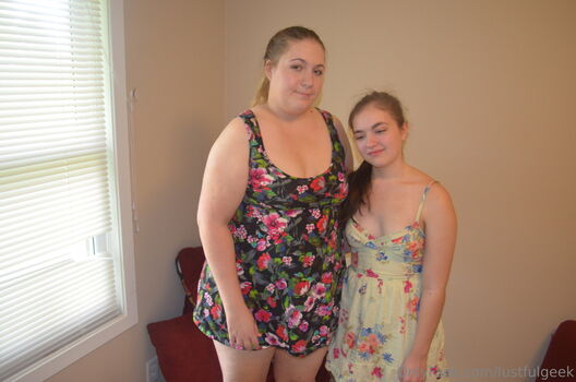 Full leaked Lustfulgeek private onlyfans photo