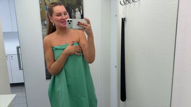 Full leaked Maren wolf private onlyfans photo