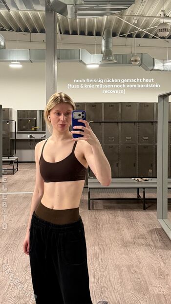 Full leaked Merleperle private onlyfans photo