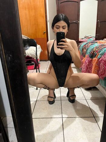 Full leaked Mexican girls private onlyfans photo