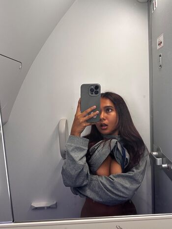 Full leaked Miaz page private onlyfans photo