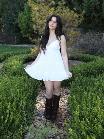 Full leaked Mikayla campinos private onlyfans photo