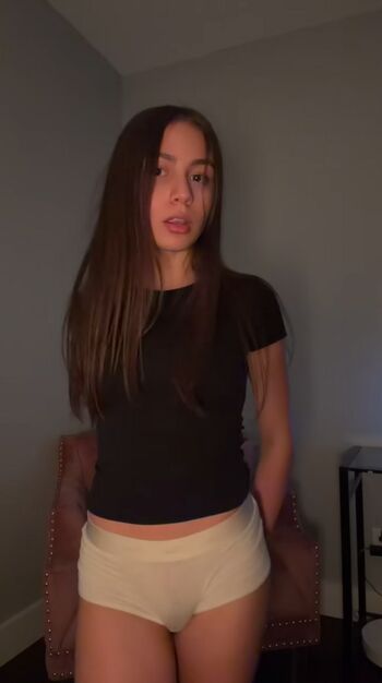 Full leaked Minicaryn private onlyfans photo