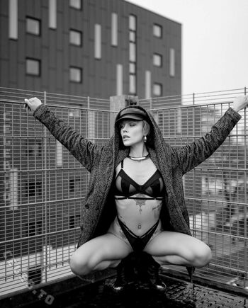 Full leaked Miri be page private onlyfans photo