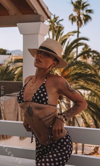 Full leaked Miri be page private onlyfans photo