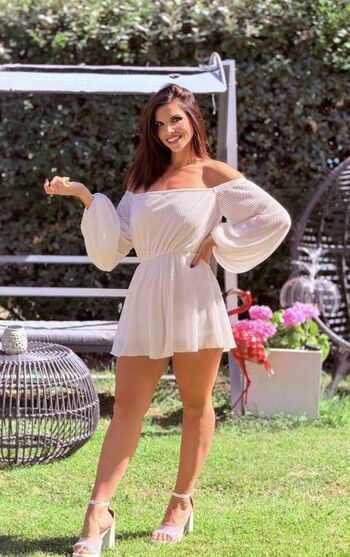 Full leaked Nouflou private onlyfans photo