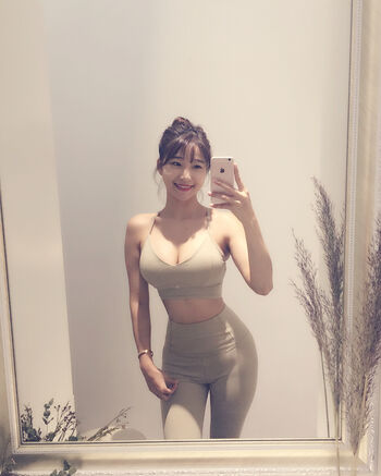 Full leaked Ohttomom private onlyfans photo