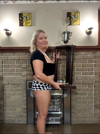 Full leaked Okie mom private onlyfans photo