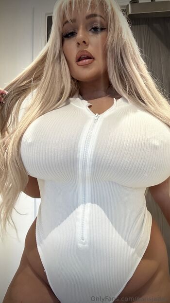 Full leaked Paris jade private onlyfans photo