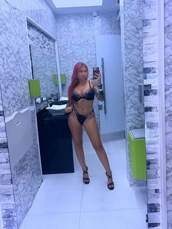 Full leaked Piinkpriincesss private onlyfans photo