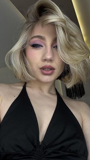 Full leaked Pinkadele private onlyfans photo