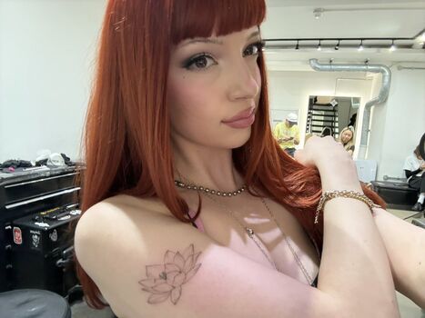 Full leaked Pizzaalice private onlyfans photo