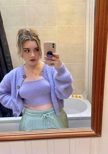 Full leaked Poopernoodle private onlyfans photo