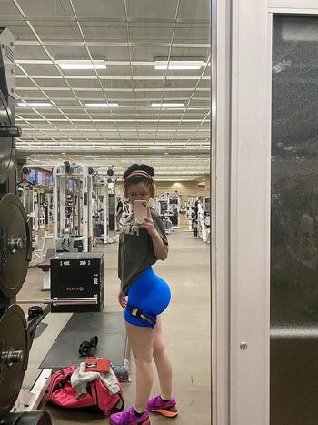 Queensass25