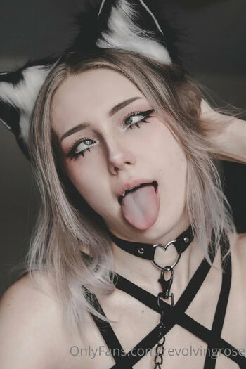 Full leaked Revolvingrose  page private onlyfans photo