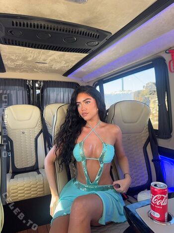 Full leaked Roxanarosuu private onlyfans photo
