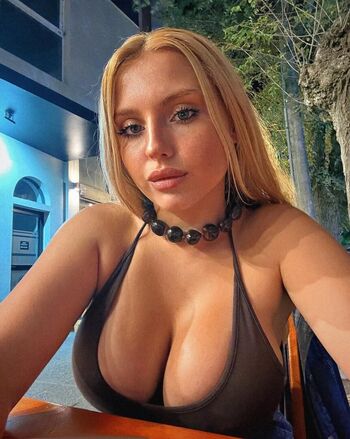 Full leaked Rubiakat private onlyfans photo