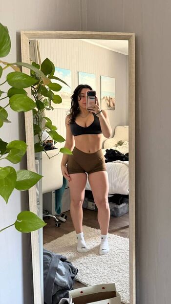 Full leaked Sarah lifting private onlyfans photo