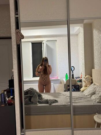 Full leaked Show your girlfriend private onlyfans photo