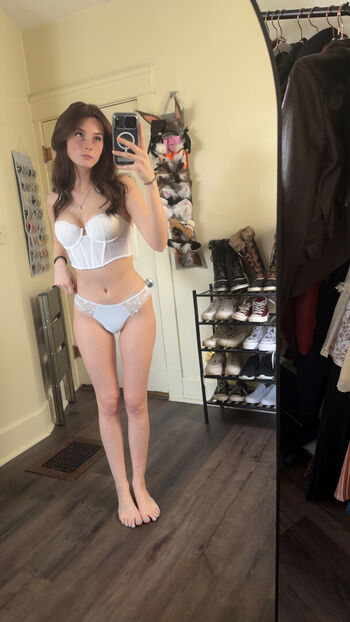 Full leaked Soggyalien private onlyfans photo