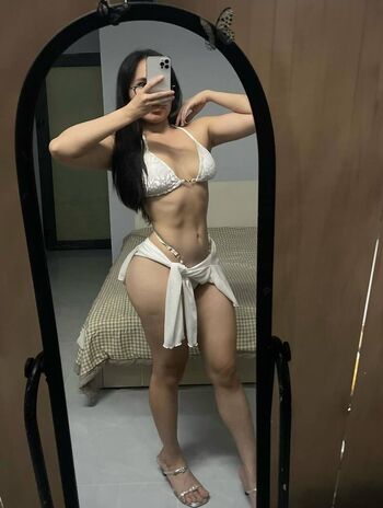 Full leaked Thick asian women private onlyfans photo