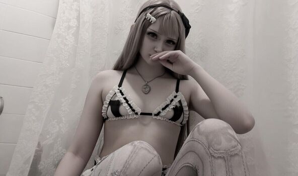 Full leaked Veildose private onlyfans photo