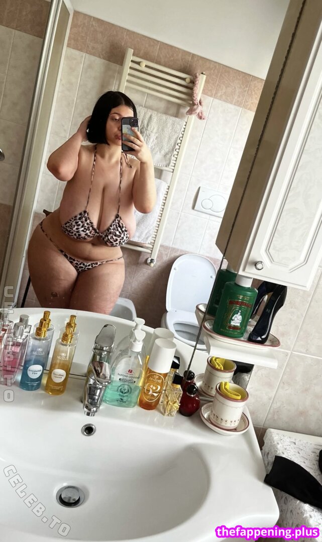 Mxmmytina / VVALENTINABONETALLI Nahá OnlyFans fotografie #140