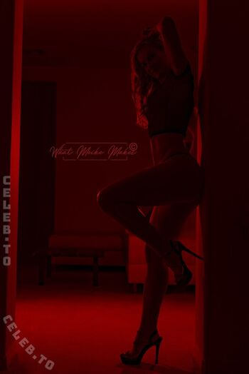 Full leaked Whatmeikemakes  page private onlyfans photo