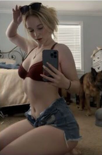 Full leaked Mckenna riggles/ private onlyfans photo