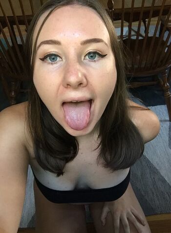 Full leaked Emily regent/ private onlyfans photo
