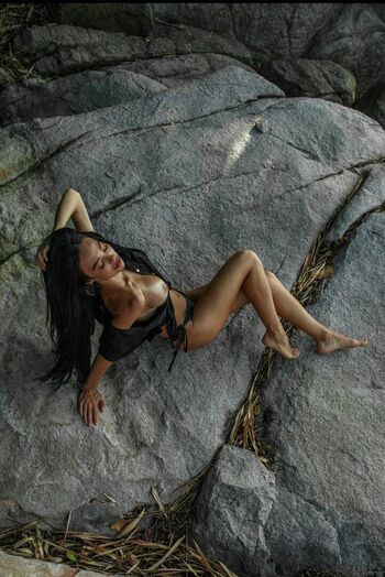 Full leaked Hadelinemope / private onlyfans photo