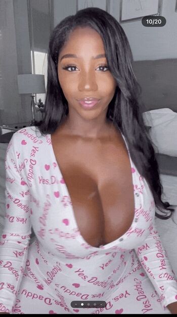 Full leaked Who is this private onlyfans photo