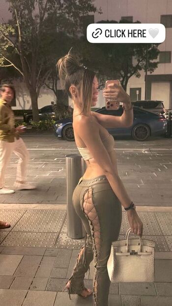 Full leaked Woah vicky private onlyfans photo