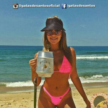 Full leaked Women in bikinis private onlyfans photo