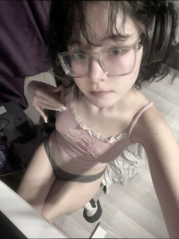 Full leaked Woozixc private onlyfans photo