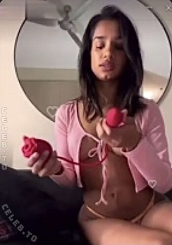 Full leaked Xlovebebe private onlyfans photo