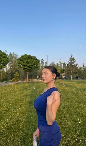 Full leaked Zhla private onlyfans photo