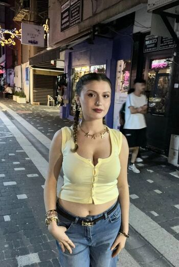 Full leaked Zhla private onlyfans photo