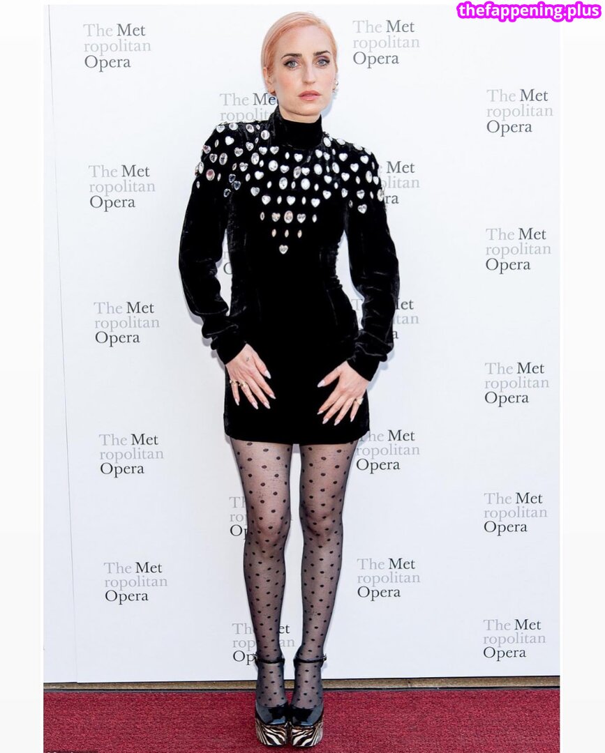 Zoe Lister Jones / https: / zoelisterjones Фото обнажённых OnlyFans #24