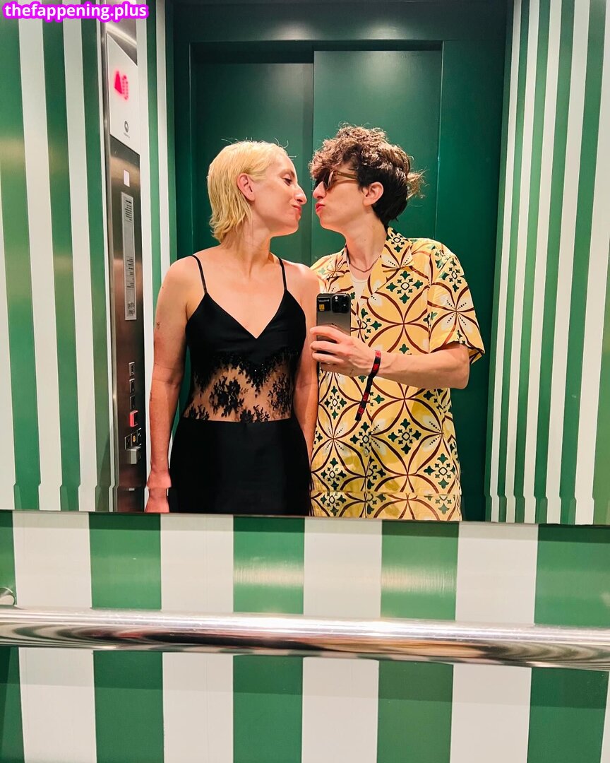 Zoe Lister Jones / https: / zoelisterjones Nahá OnlyFans fotografie #44