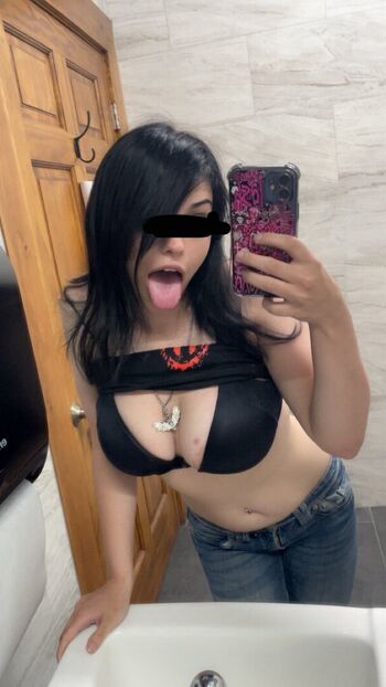 Full leaked Zombe tramp private onlyfans photo